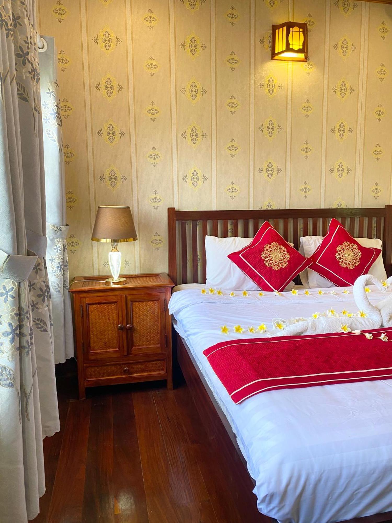 Golden Sun Boutique Hotel Luangprabang Kültér fotó