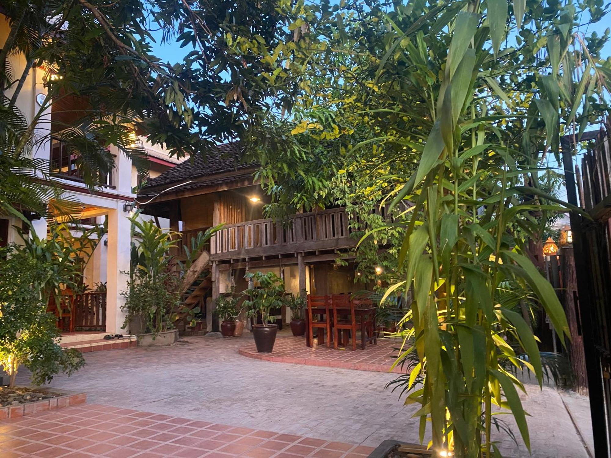 Golden Sun Boutique Hotel Luangprabang Kültér fotó